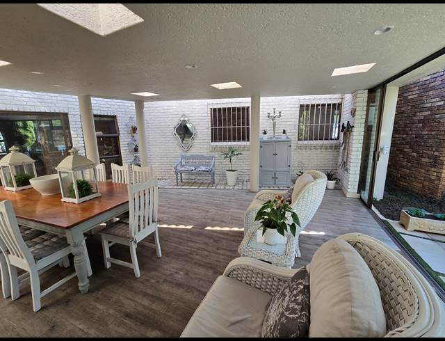 3 BEDROOM FREEHOLD FOR SALE IN GLENVISTA